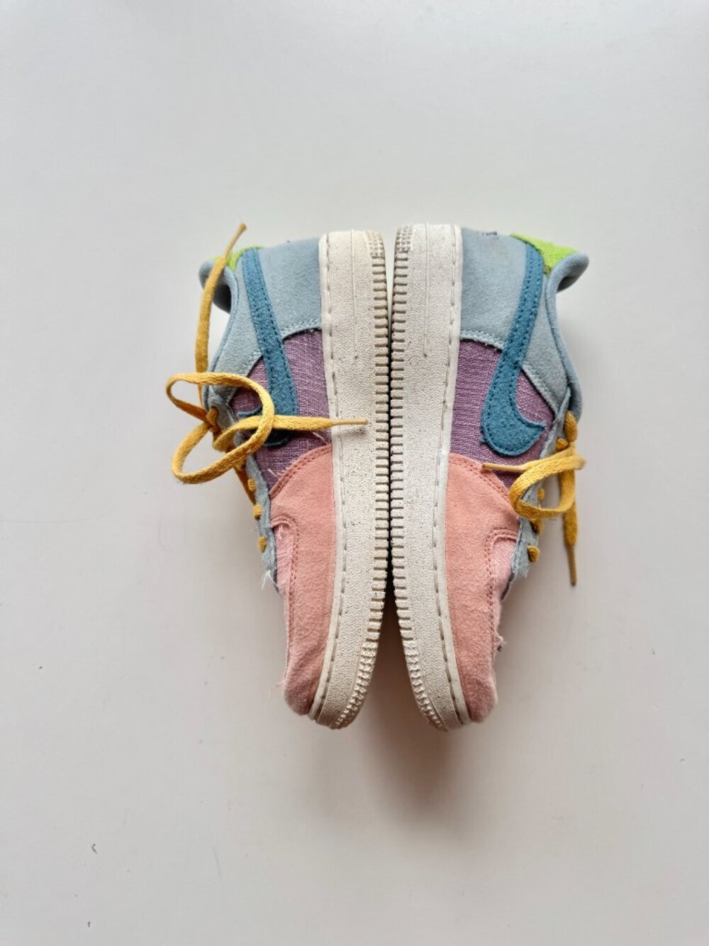 Kids' NIKE Air Force 1 Low 07 LV8 Next Nature 'Sun Club Multi' Sneakers, Size 3Y - Picture 10 of 14
